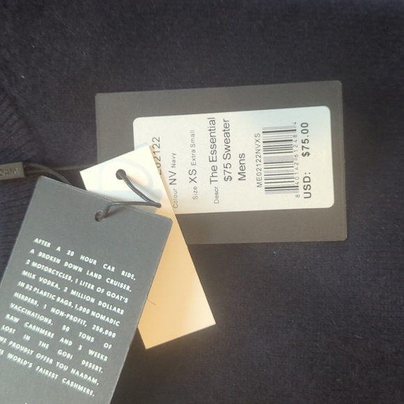 NWT - NAADAM 100% cashmere the essentials men's sweater - Color Navy - Picture 3 of 9